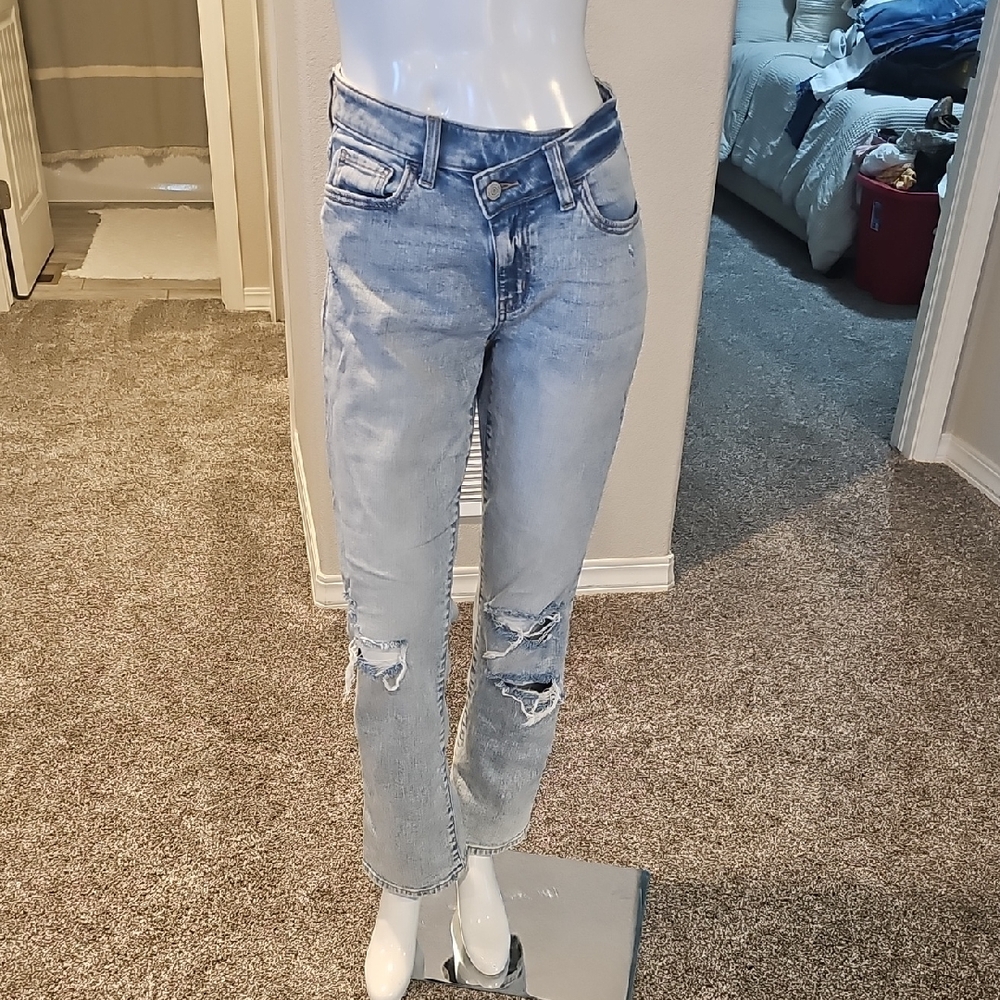 The Buckle Jean Light Blue Distressed Women Jeans
